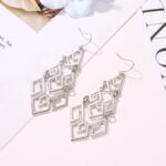 Aretes Rombo Plateado Elegante