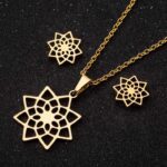 Aretes y Collar de Mándala Dorada y Plateada