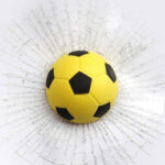 Adhesivo Automovil Con Pelota De Futbol Amarilla 4449049150580