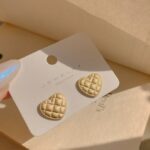 Aretes de Corazón Dorados