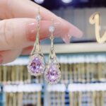 Aretes Dorados con Joya Morada