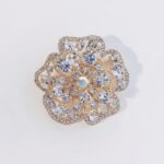 Broche de Flor con Brillos