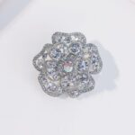 Broche de Flor con Brillos