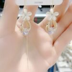 Aretes Largos con flor y joyas brillantes 4867756894531 - Image 2