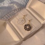 Aretes Flor Blanco y Negro