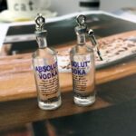 Aretes de botella de Absolut Vodka