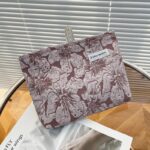 Bolso de cosméticos de alta gama flores rojo