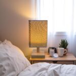 Lampara led base cuadrada de madera 26x12x12cm